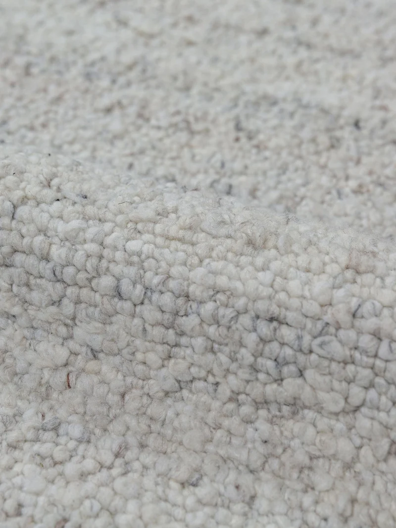 Kurzflor-Teppich Bouclé-Melange · 100 % Polyester · handgewebt, 10 mm Flor