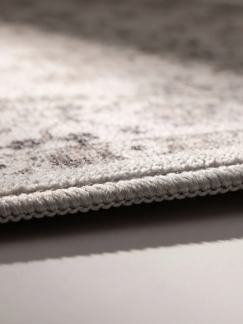 Kurzflor-Teppich mit Blütenranken und Bordüre – Maschinenwaschbar bei 30 °C