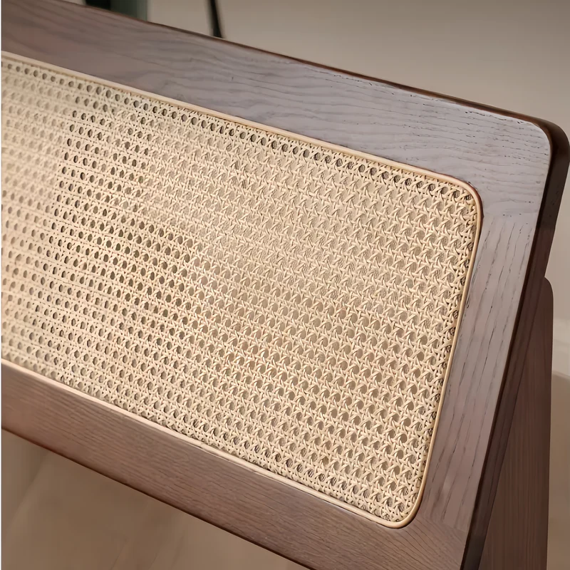 Japandi Sofa mit Massivholzrahmen aus Eiche und großem Stauraum unter dem Sitz