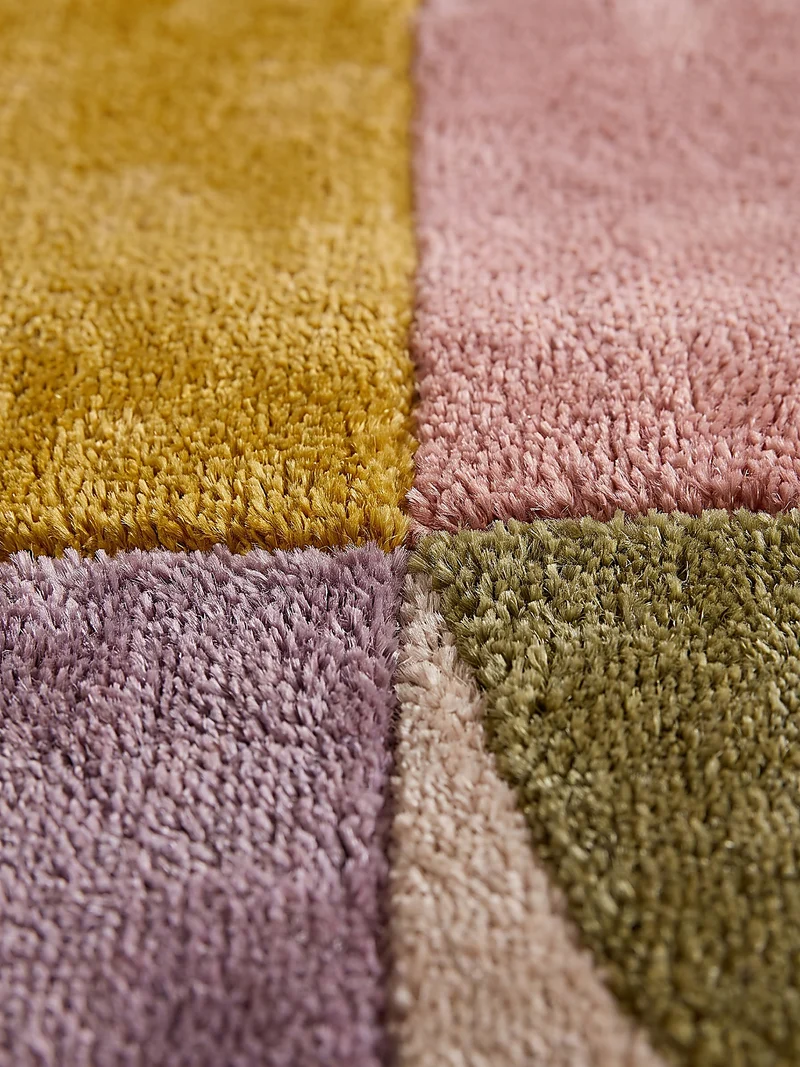Kurzflor-Teppich Bogen-Raster · 100 % Viskose, handgetuftet · 4.500 g/m²