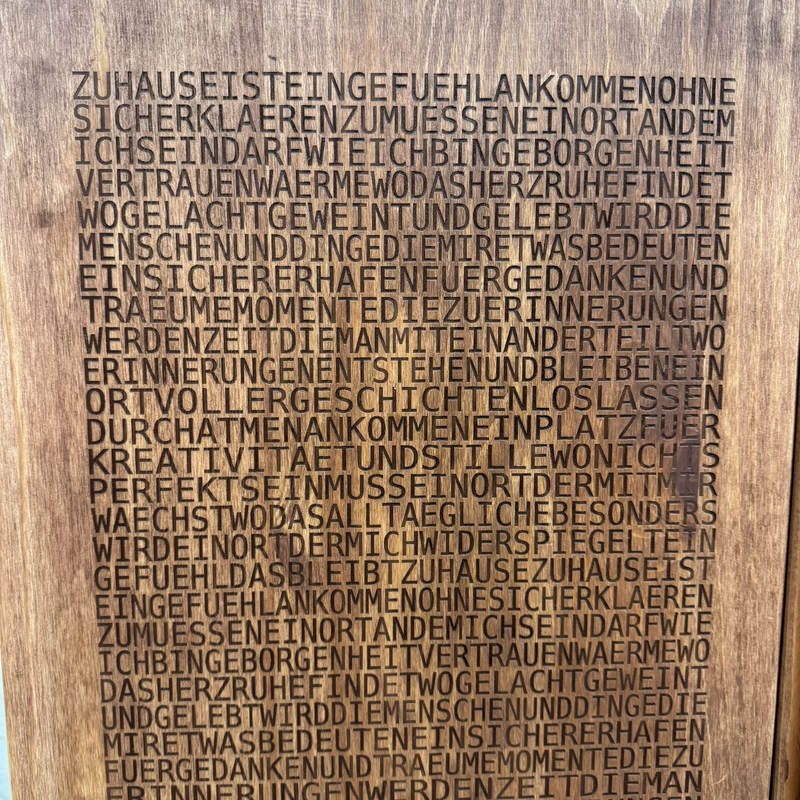 Thomas Klotz Upcycling Kommode Schrank Typografie Kiefer Massiv Unikat