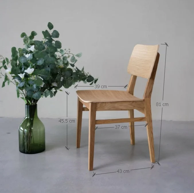 2er- oder 4er-Set KODAMA-Esszimmerstühle aus Eichenholz | NordicStory