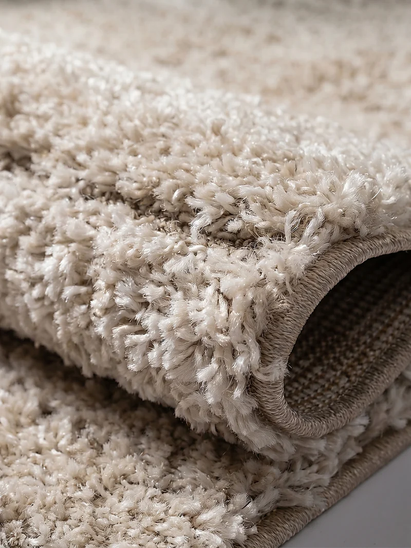 Hochflor-Teppich subtile horizontale Streifen - Polypropylen, 31 mm Gesamthöhe