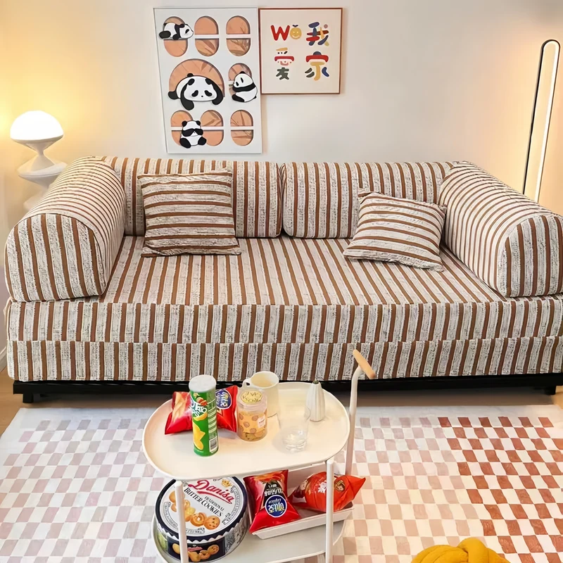Gepolstertes Schlafsofa mit Metallrahmen und Cordstoffbezug