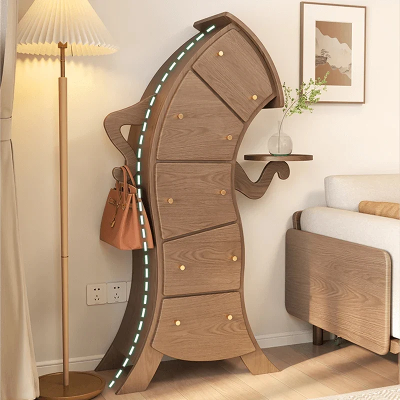 Leichte, luxuriöse Akzentkommode im S-Stil aus Massivholz mit 5 Schubladen