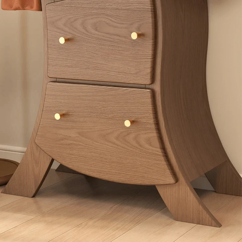 Leichte, luxuriöse Akzentkommode im S-Stil aus Massivholz mit 5 Schubladen