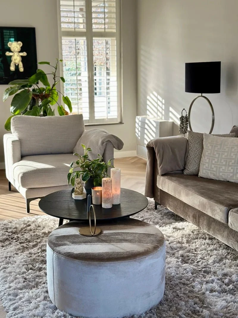 Hocker Mops