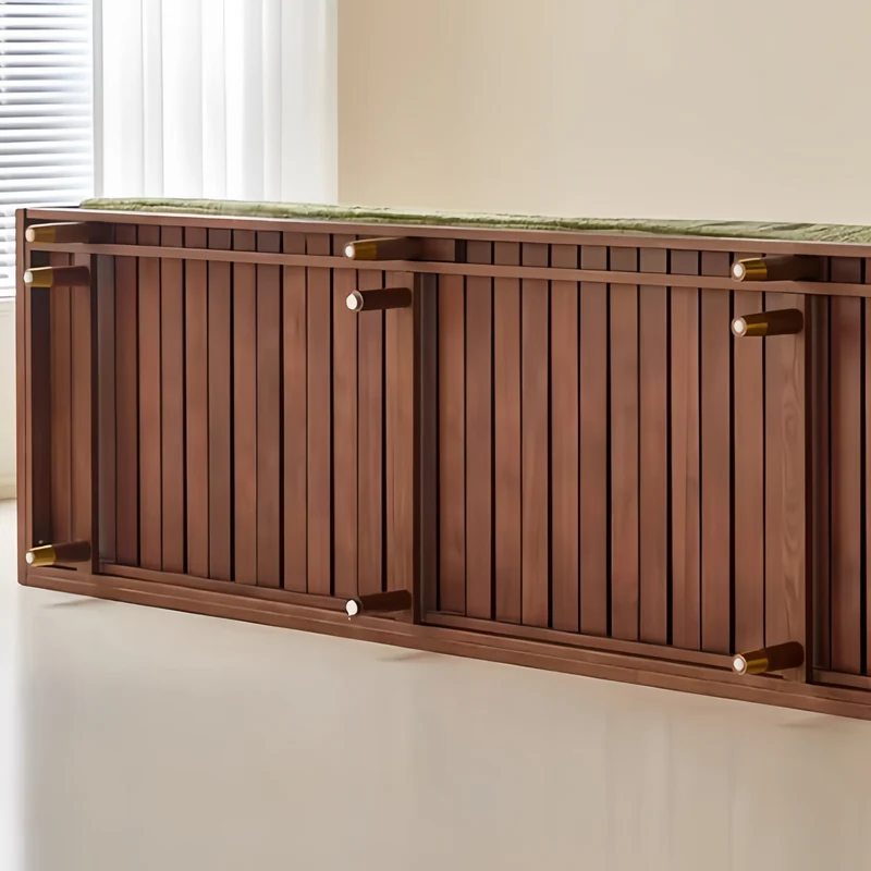 Schlafsofa aus massivem Eschenholz mit Bezug aus Chenille-Stoff mit vierblättrigem Kleeblattmuster