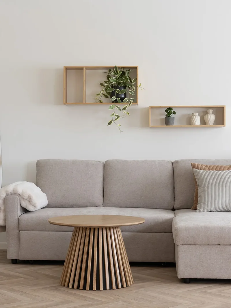 Belfast Schlafsofa mit Récamiere, dunkles Sand, Beine natur