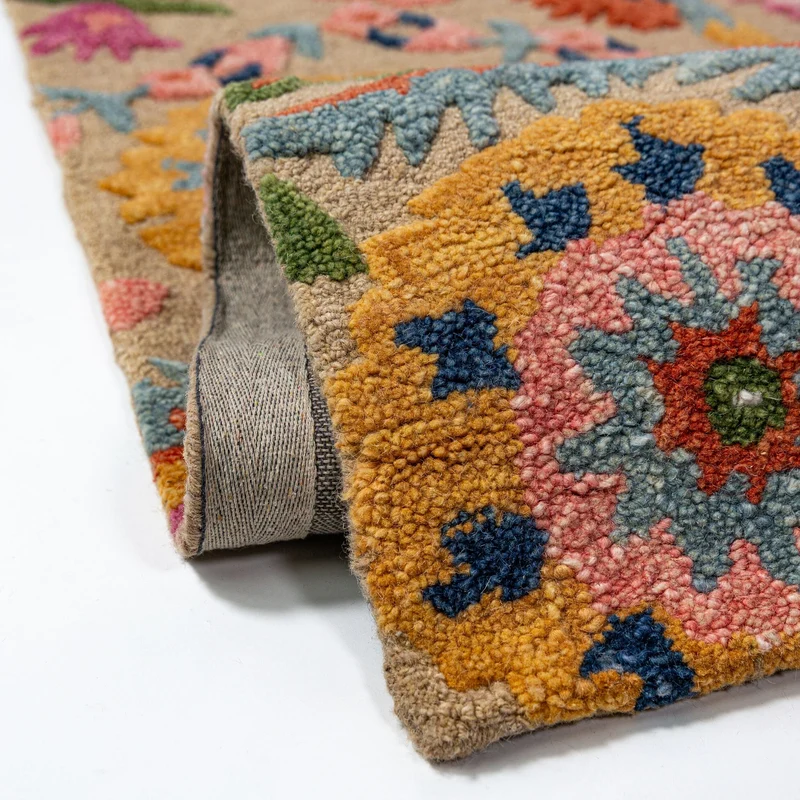 Wollteppich Boho Floral · 100 % Wolle · Hand-Tufted · Multi-Color auf Beige · 8 mm