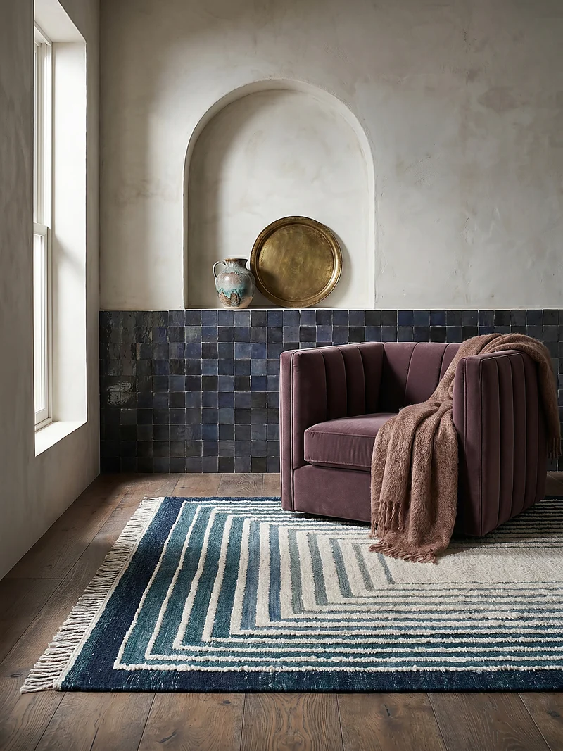 Flachgewebe-Teppich Bouclé-Frame · 74 % Wollanteil · handgewebt mit Fransen