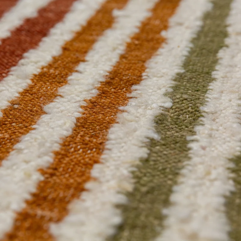 Flachgewebe-Teppich Bouclé-Frame · 74 % Wollanteil · handgewebt mit Fransen