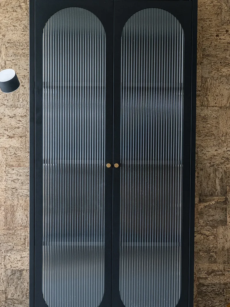 Adelaide Vitrine Stahl/Glas, schwarz