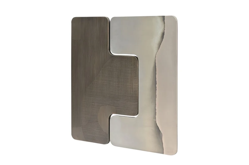 Casa Padrino Luxus Wanddekoration Silber 107,5 x 2,5 x H. 106,5 cm - Zweiteiliges Wandrelief Anchor aus Stahl mit geätztem Antik-Nickel und Silber Finish - Luxus Deko Accessoires
