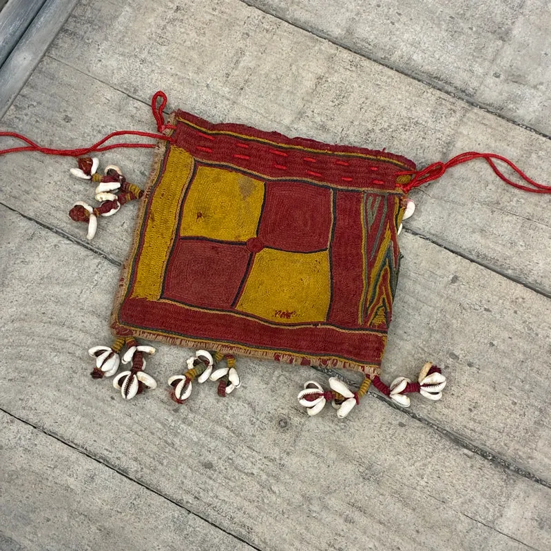 Orient Wandbehang Tasche Beutel Kauri Muscheln Rot Gelb Gebraucht