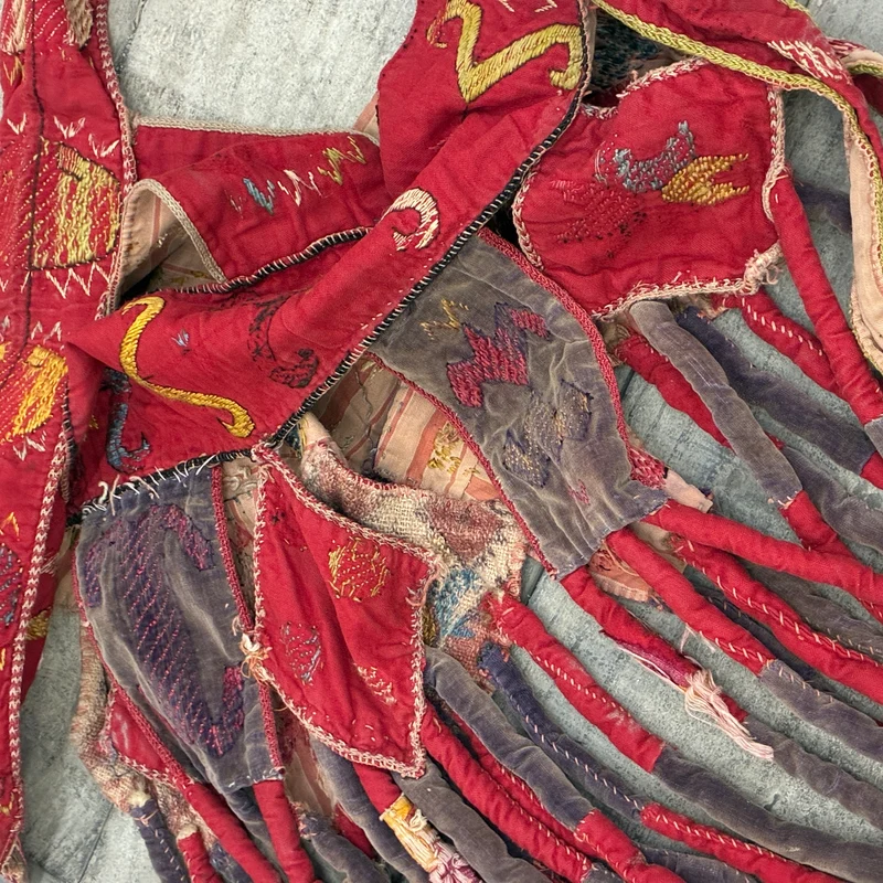 Orient Wandbehang Nomaden Schmuckbehang Tierbekleidung Quasten Rot Bunt Gebraucht
