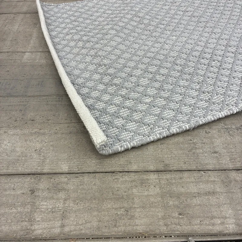KidsDepot Kinderteppich Checky 70x140 Läufer Grau Weiß Rautenmuster Teppich