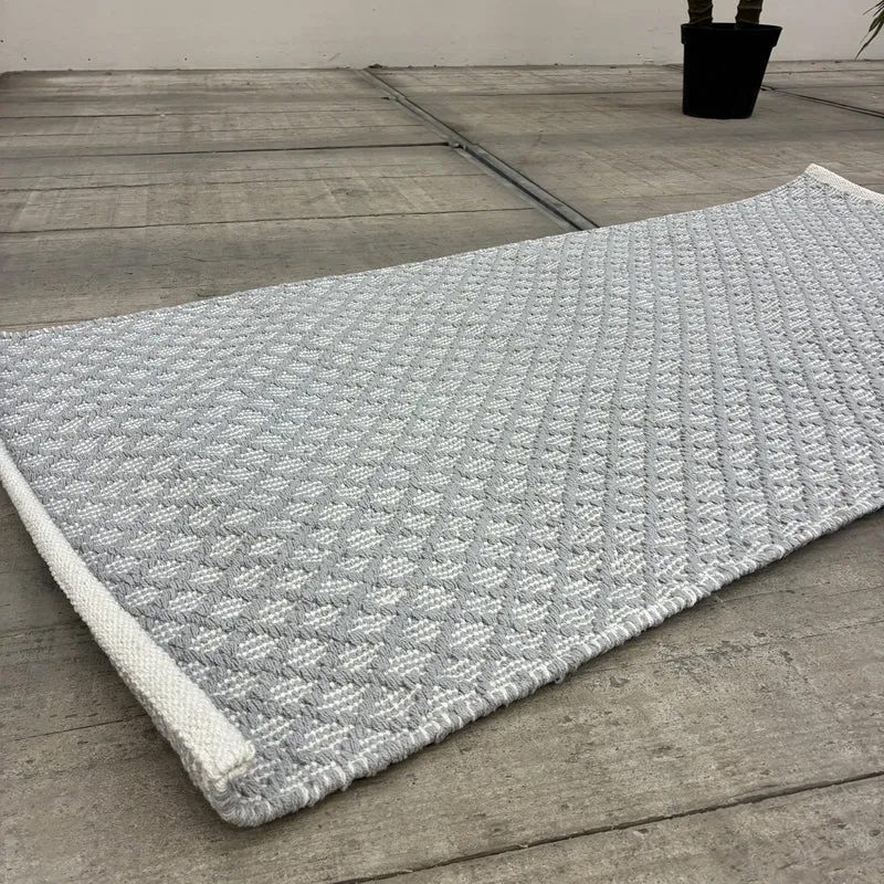 KidsDepot Kinderteppich Checky 70x140 Läufer Grau Weiß Rautenmuster Teppich