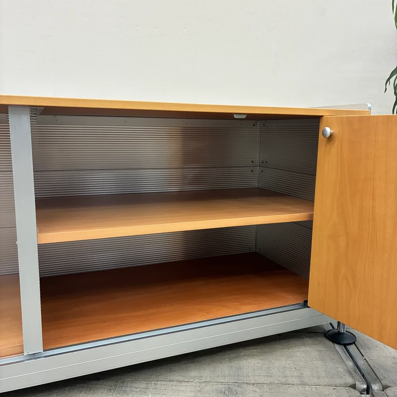 Vitra Spatio Sideboard mit Flügeltüren Büromöbel Holz Metall Sideboard Gebraucht