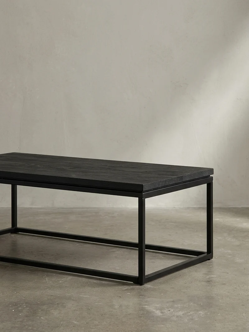 Couchtisch aus Mango Massivholz und Metall, Quadratisch, Natürliche Holzmaserung, Moderner Stil