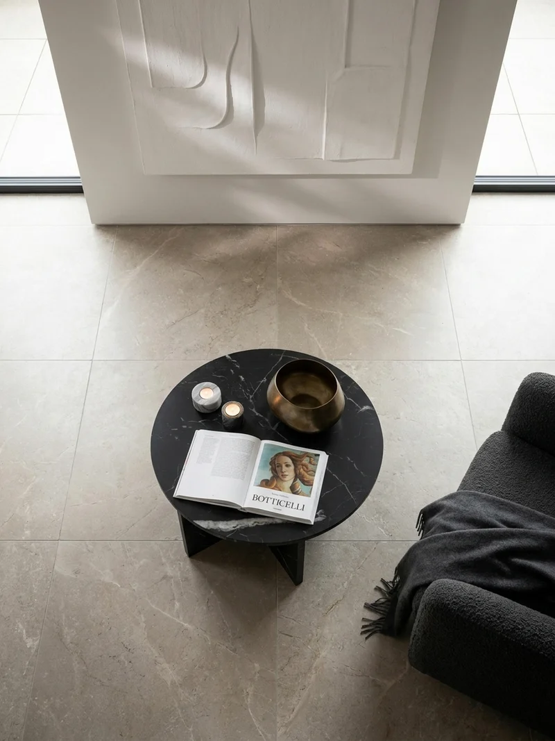 Couchtisch rund in Stein-Optik – modernes Design