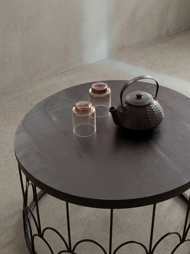 Couchtisch Rund in Schwarz aus Mango Massivholz mit Metallgestell, 60x60x36cm, Industrial Design