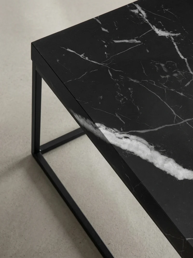 Couchtisch in Stein-Optik mit Metallbeinen, Modernes Design, Rechteckig, Groß