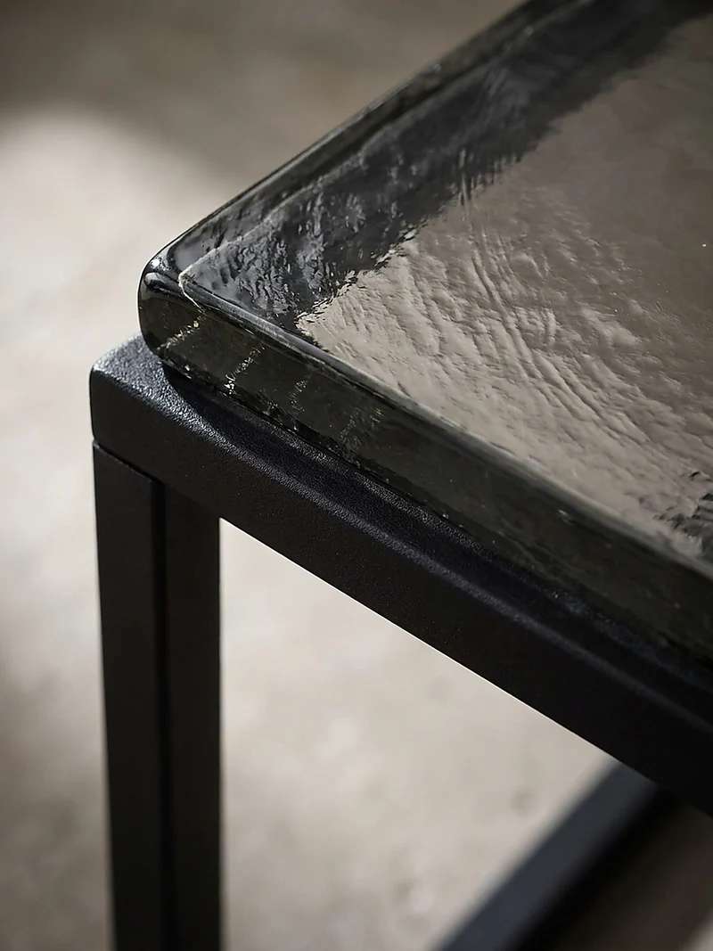 Couchtisch Quadratisch in Schwarz aus Glas und Metall, 58x58x43.5 cm