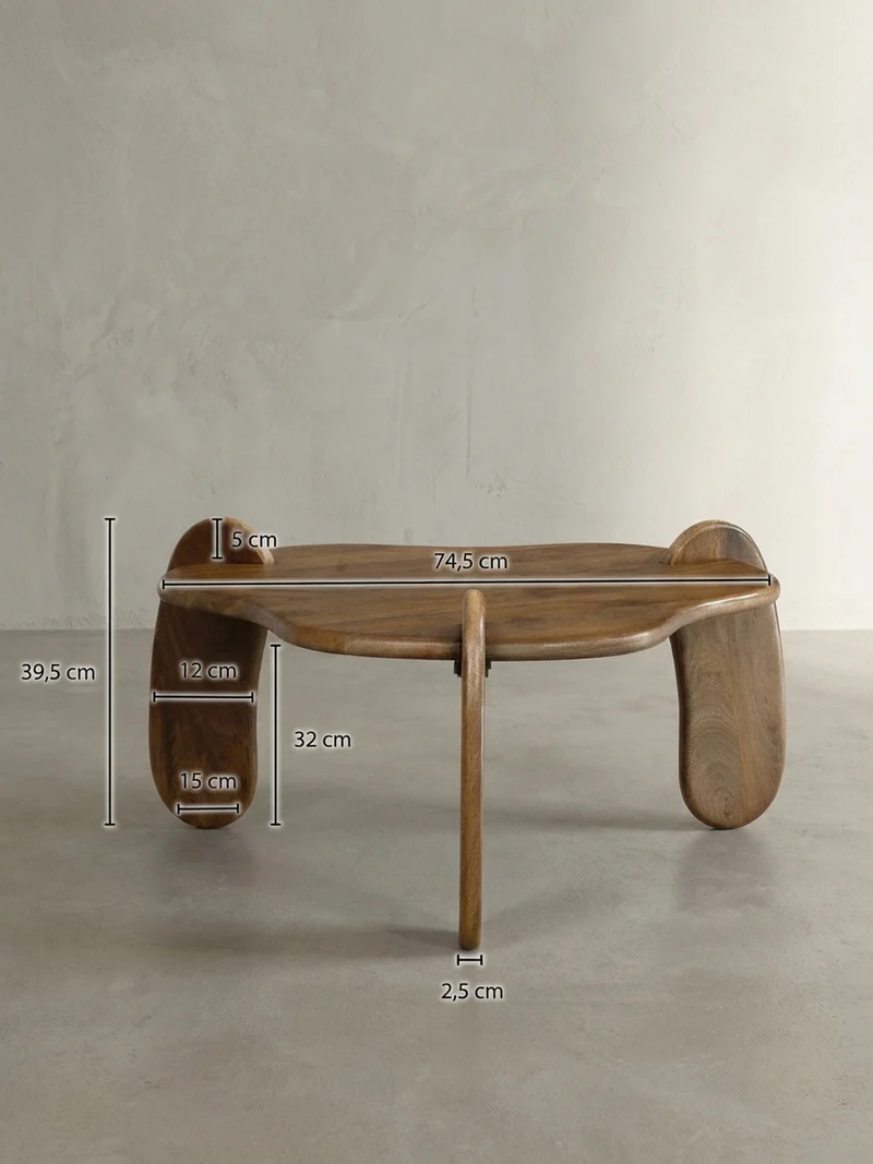 Couchtisch in Walnussfarbe aus Mangoholz Massiv, Niedriges Dreibein-Design, Organisch, 78x78x39.5cm