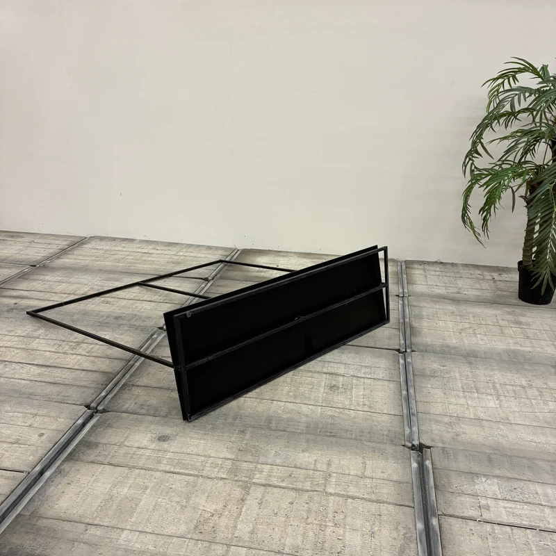 Brax Kleiderständer Schwarz 135x141 Metall Ladenbau Garderobenständer Gebraucht