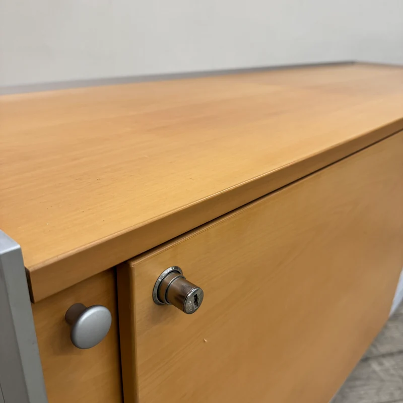 Vitra Spatio Sideboard Birne Holz Metall Mit Schiebetüren Sideboard MLGebraucht
