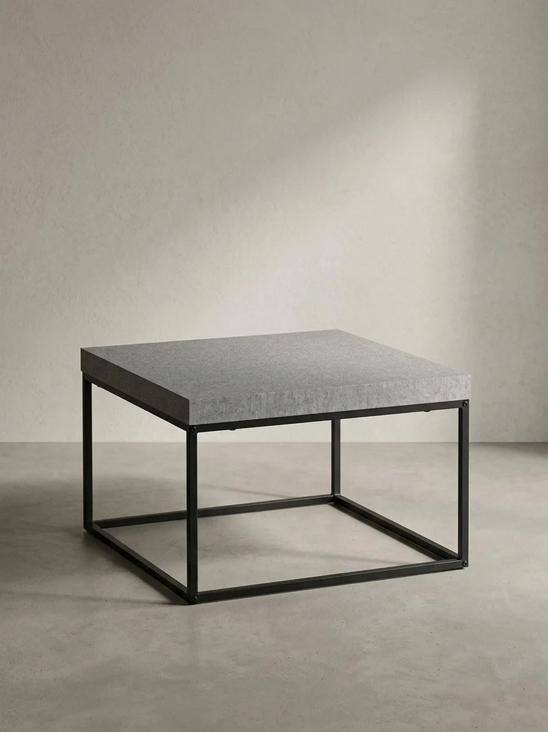 Couchtisch in Stein-Optik mit Metallbeinen im modernen Design