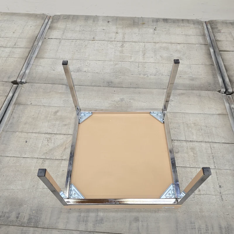 IKEA Klubbo Beistelltisch Hellbraun Holz quadratisch mit Metallgestell Tisch Gebraucht