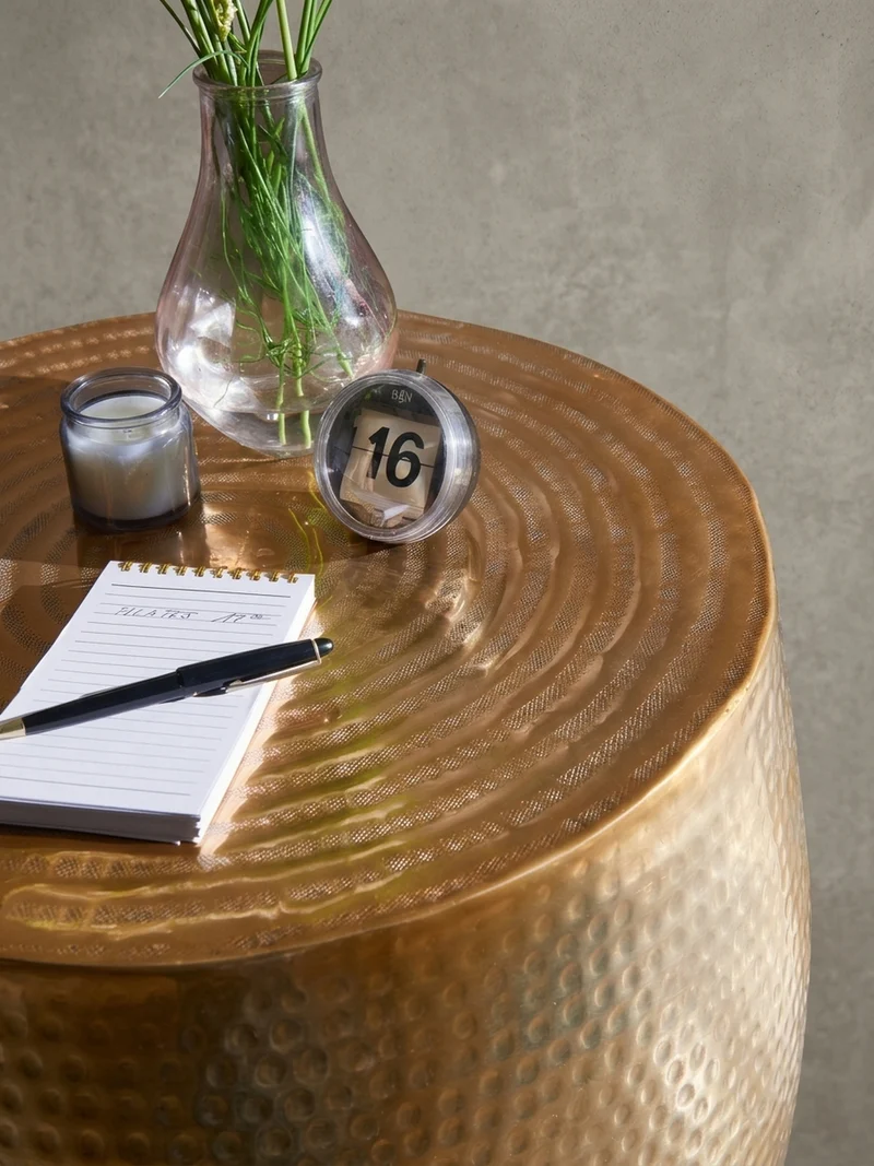 Couchtisch orientalisch Aluminium Hammerschlagstruktur mit praktischer Ablage