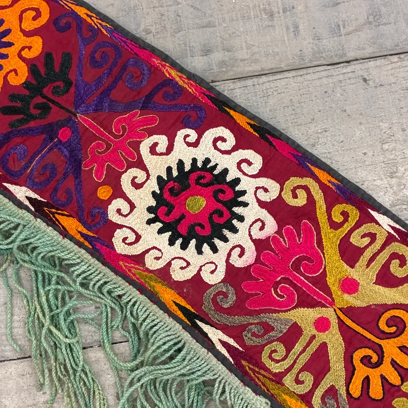 Orient Kelim Wandbehang 78x114cm Nomadenschmuck Bestickt Suzani Fransen Teppich Gebraucht