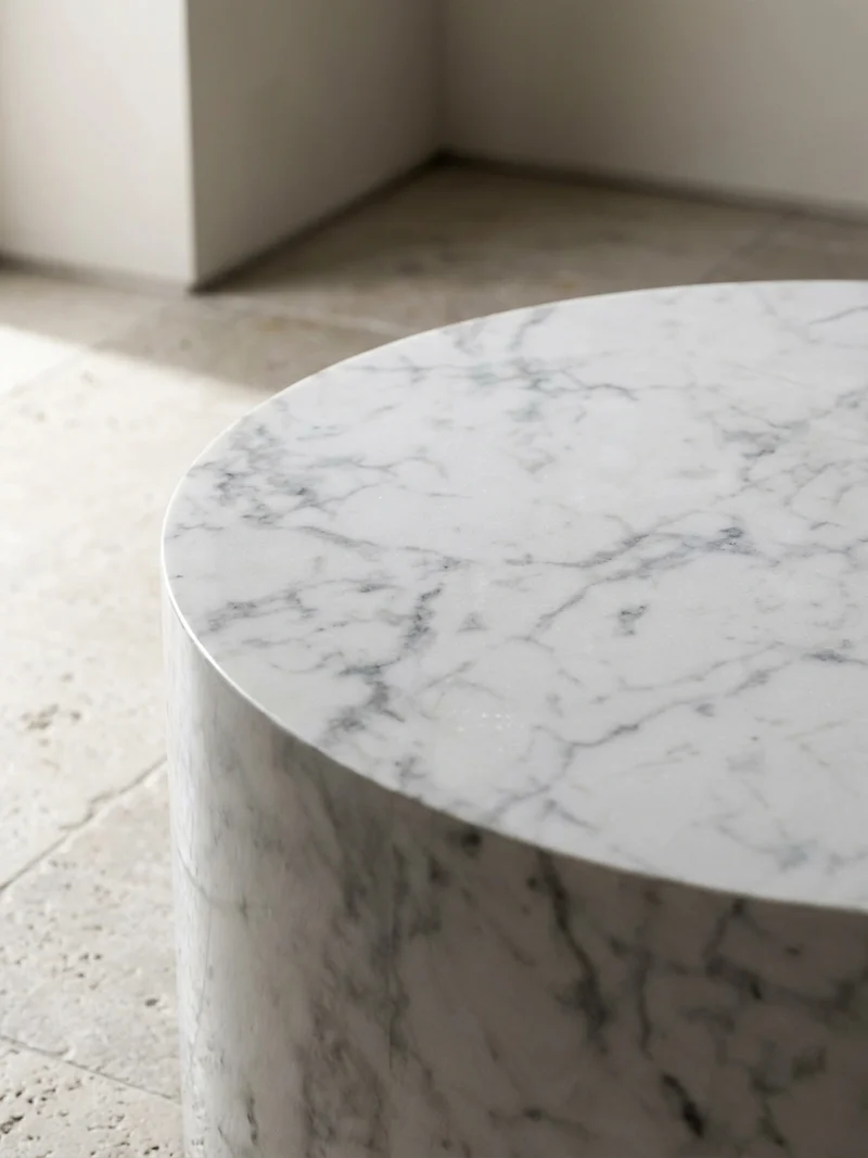 Couchtisch mit Hochglanz-Oberfläche, Marmor-Optik, Design rund