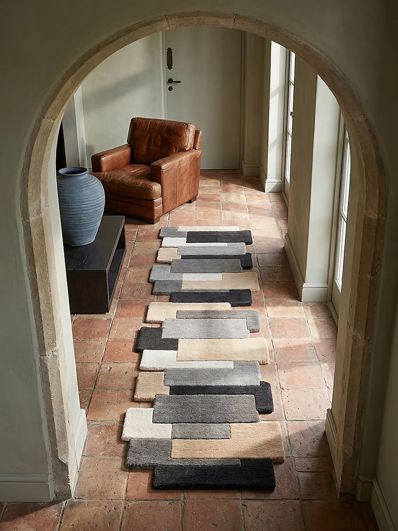 Wollteppich Cut-Out-Geometrie · 100 % Wolle · 10 mm Kurzflor