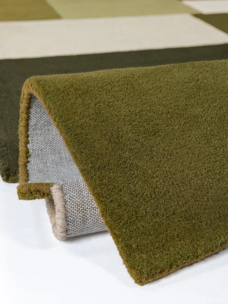 Wollteppich Cut-Out-Geometrie · 100 % Wolle · 10 mm Kurzflor