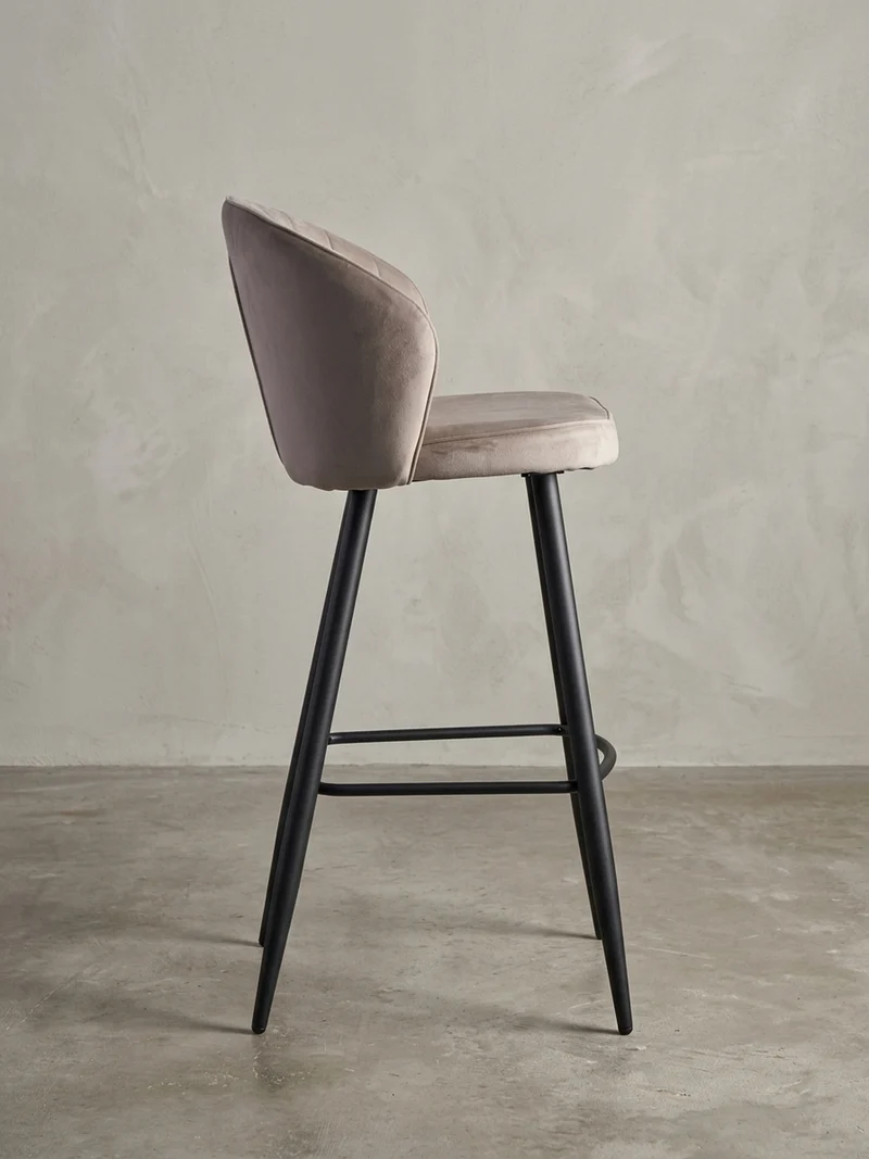 Barhocker Samt Metallbeine Skandi-Stil
