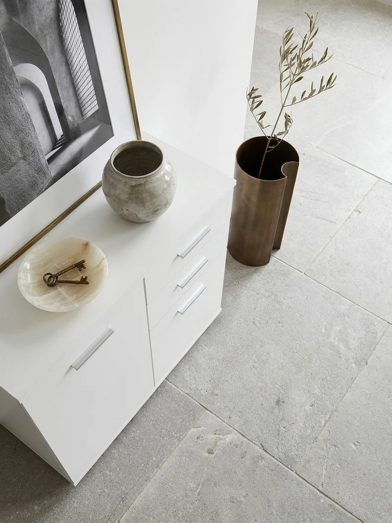 Sideboard – Weiß, 2 Türen, 2 Schubladen, kratzfest, melaminbeschichtet