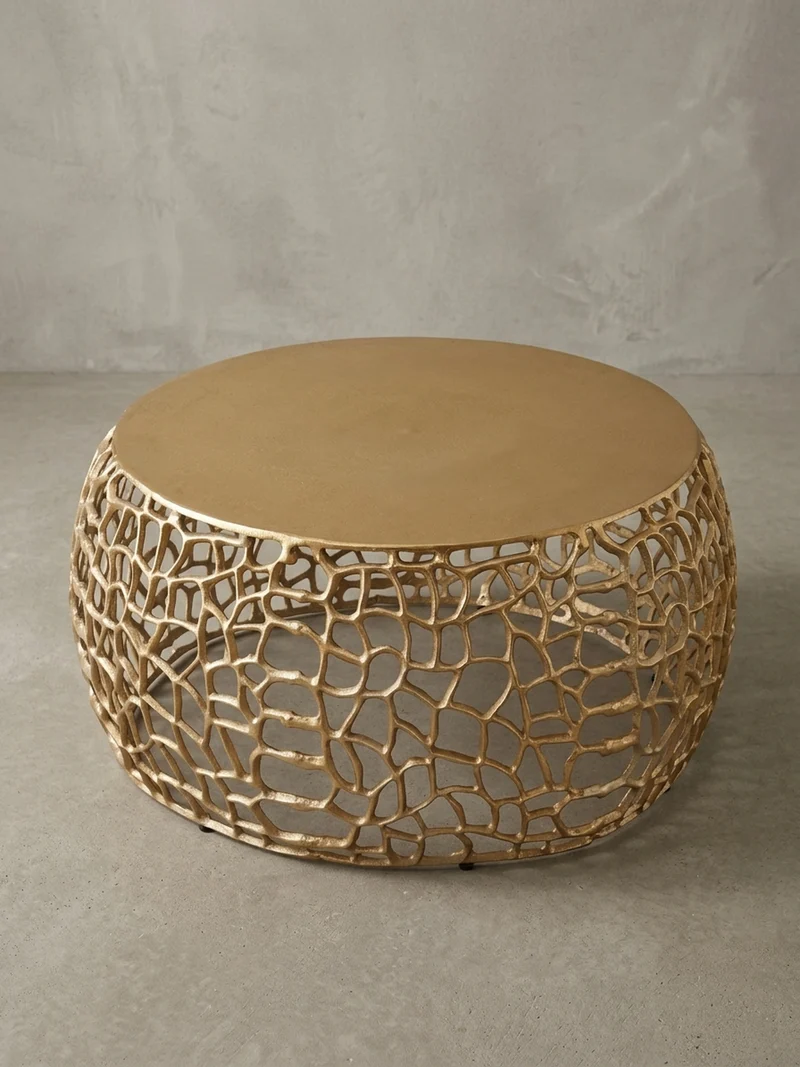 Couchtisch mit Aststruktur, lackiertes Aluminium, handgefertigt, Ablagefläche