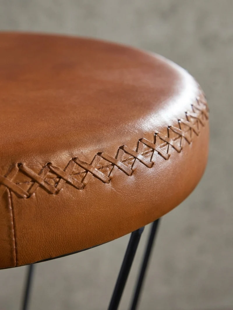 Sitzhocker – Echtleder, Industrial-Stil