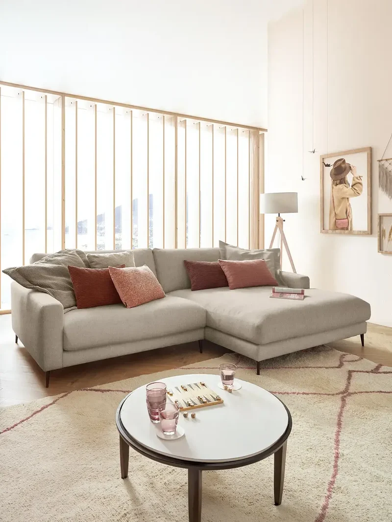 Uptown 2.0 – Ecksofa 1,5-Sitzer mit Armlehne links – Longchair long groß mit Armlehne rechts