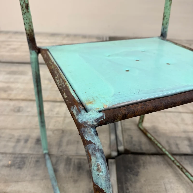 Vintage Stuhl Hellgrün Metall Industrial Shabby Chic Gebraucht