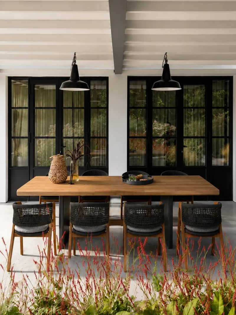 Fitz Roy Dining Table