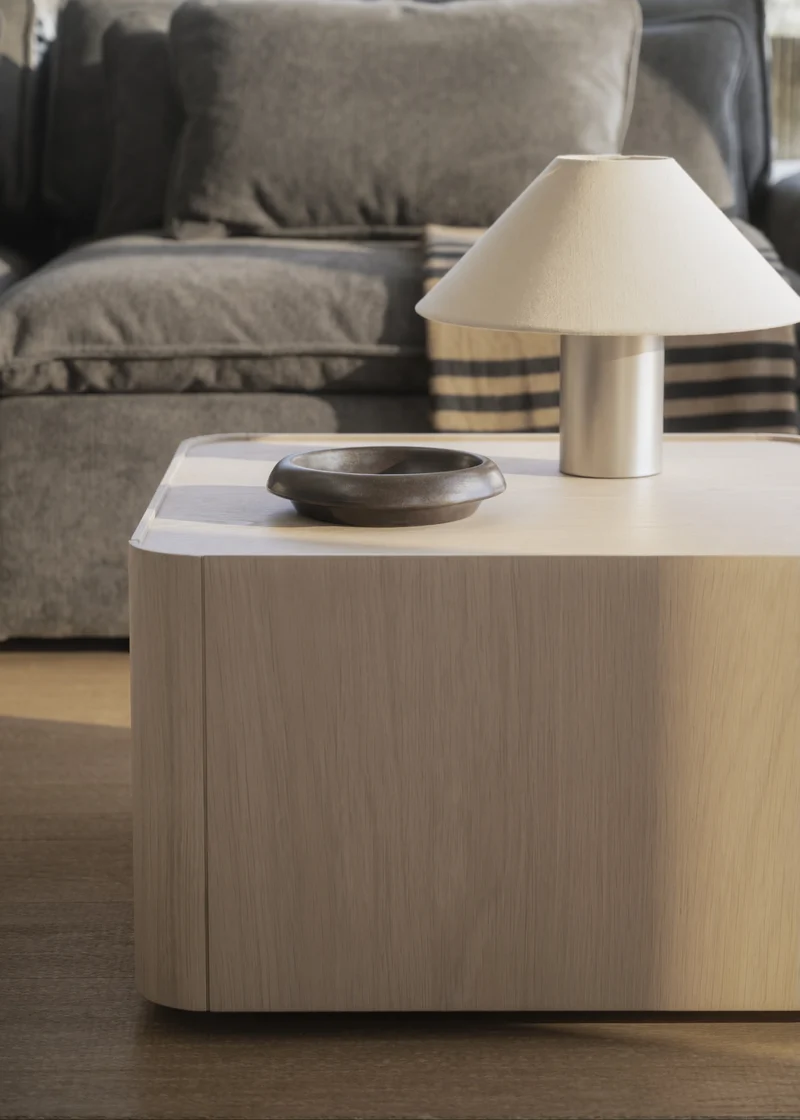 Vorbestellung | Coffeetable 60x60cm, Eiche hell
