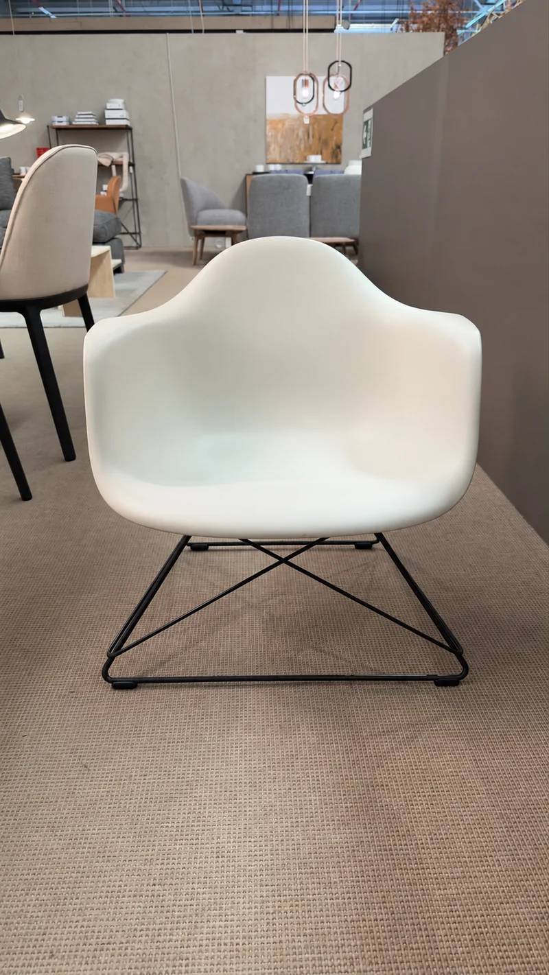 EXPO Vitra LAR Sessel