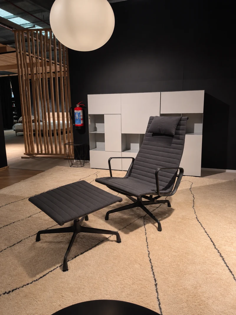 EXPO Vitra EAMS EA Loungesessel