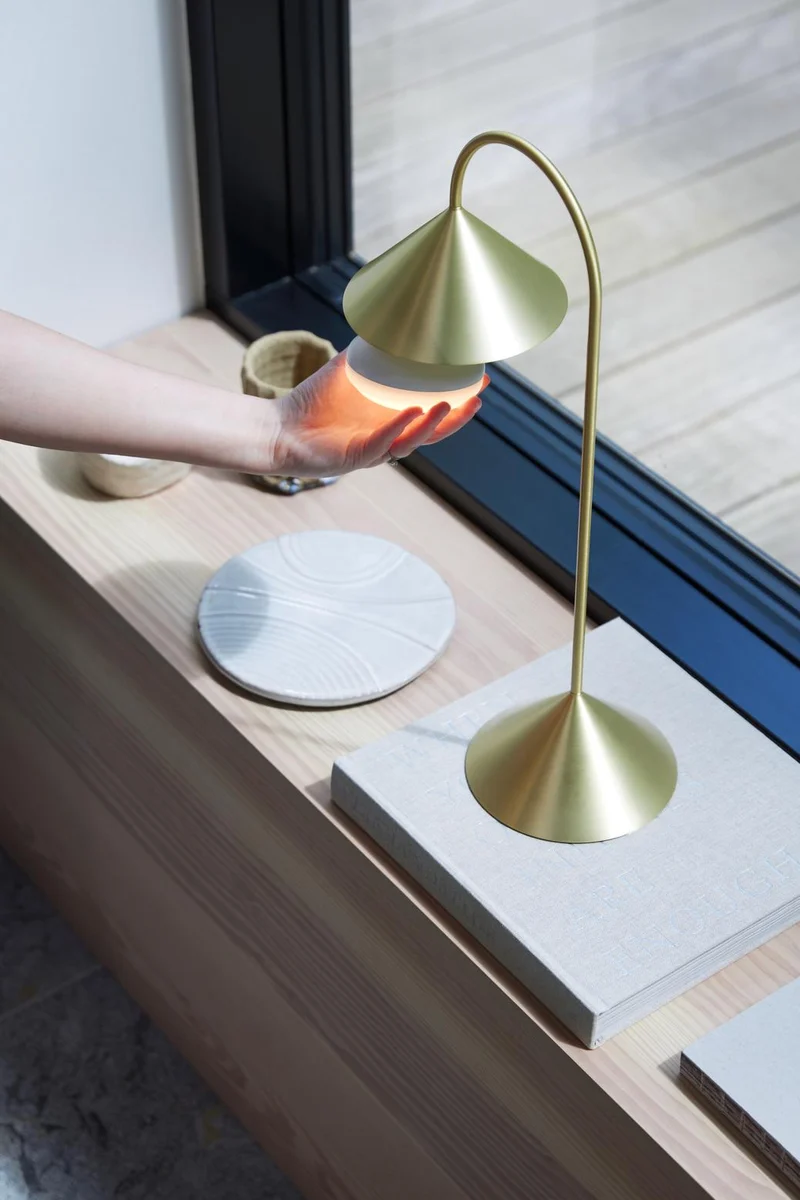 Stehleuchte Grasp Portable H47