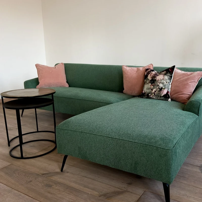 Ecksofa | Lars 11 in Tannengrün mit Metall-Füßen